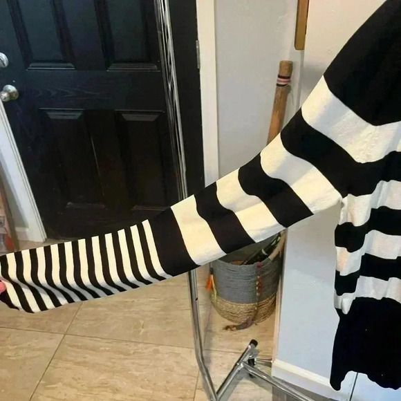 Women’s Cardigan - XL - Picture 5 of 5